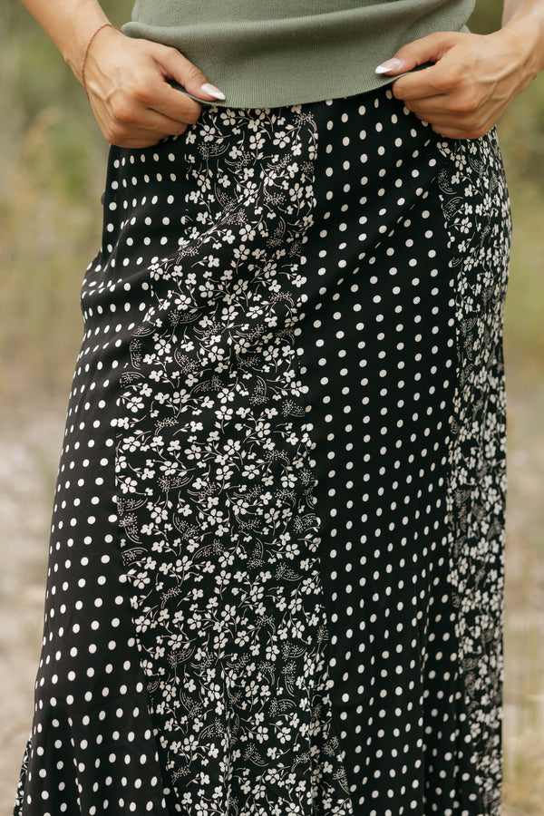 Joanne Skirt-Black/White