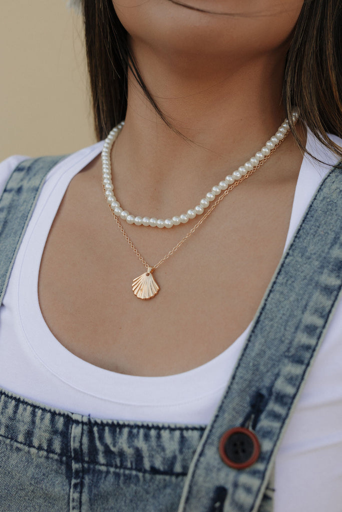 Under the Sea Necklace-Gold/Pearl