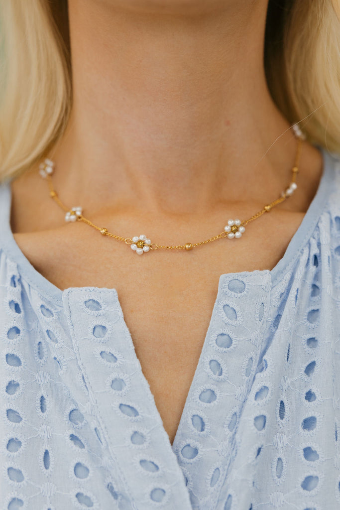 Daisy Daze Necklace-Gold