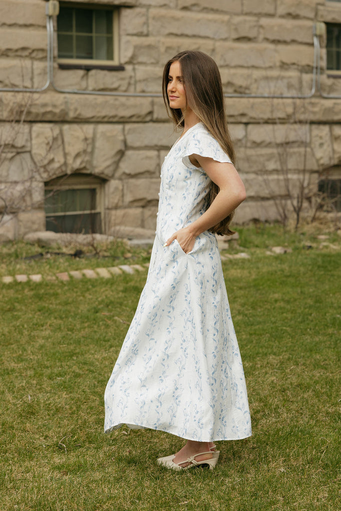 Alyssa Dress-Blue Floral – Love Olive Co