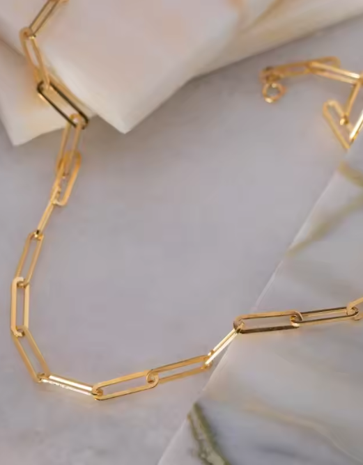 Collar con dijes LOC