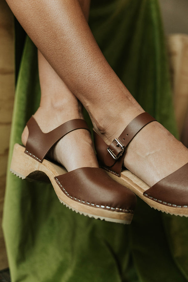 MIA Sofia Clog-Brown